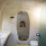 αura Cave Fíra