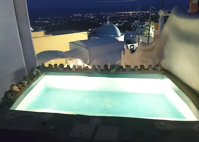 αura Cave Villa Fira (Santorini)