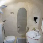 كهف αura فيلة
